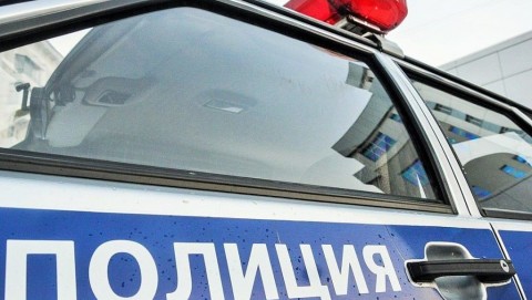 В Кормиловском районе задержан подозреваемый в краже с банковских карт